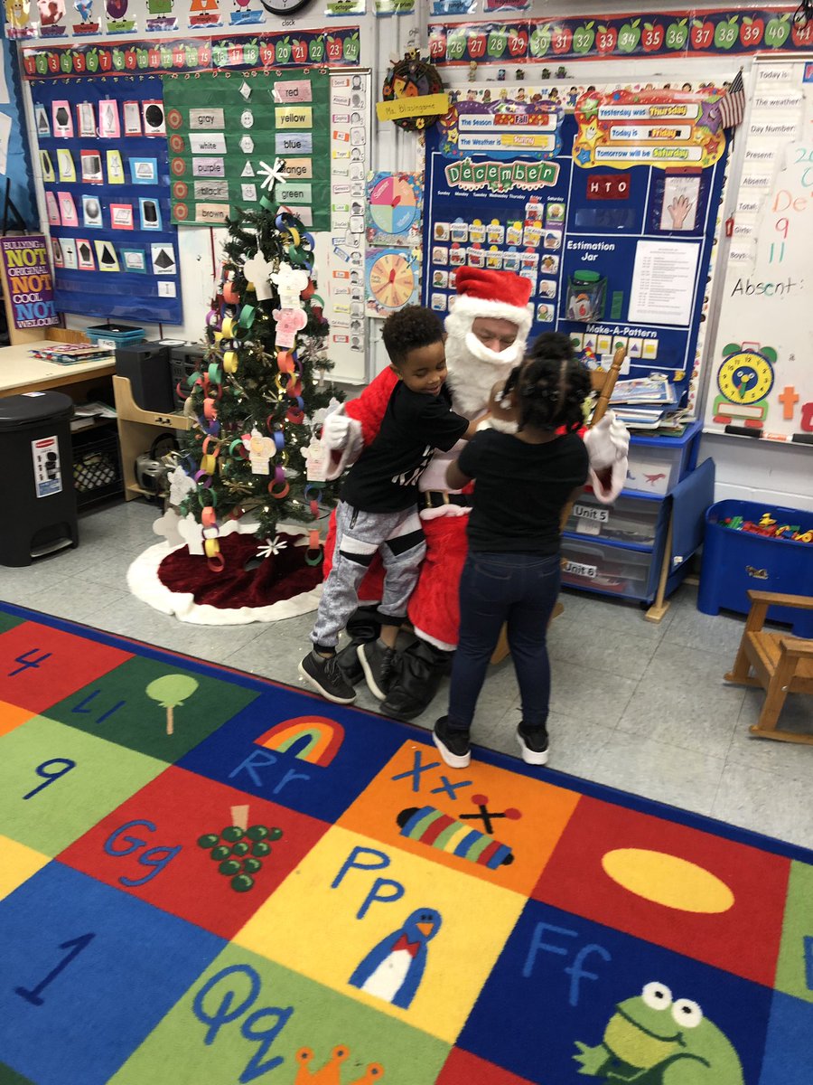 MCScommunicates's tweet photo. Santa stops by Mercury Ct. Pre-K today https://t.co/LoIPIYDPNX