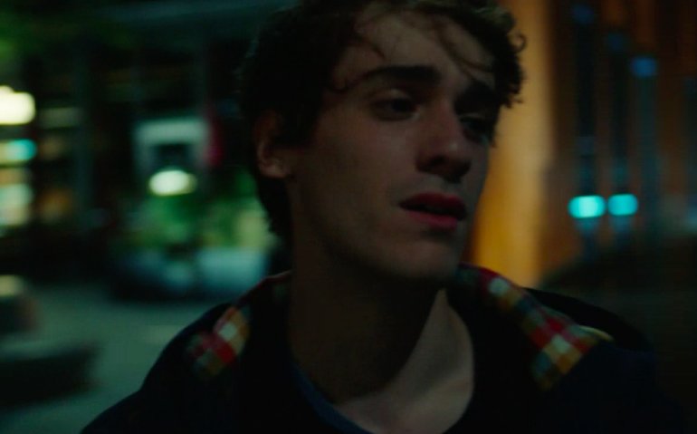 itsmgbhere's tweet photo. martino che non capisce più niente, vede nico correre e non fermarsi nemmeno un attimo, lui nemmeno sembra sentirlo
ed è crollato tutto così, in un attimo #skamitalia https://t.co/3YnrosHEWB