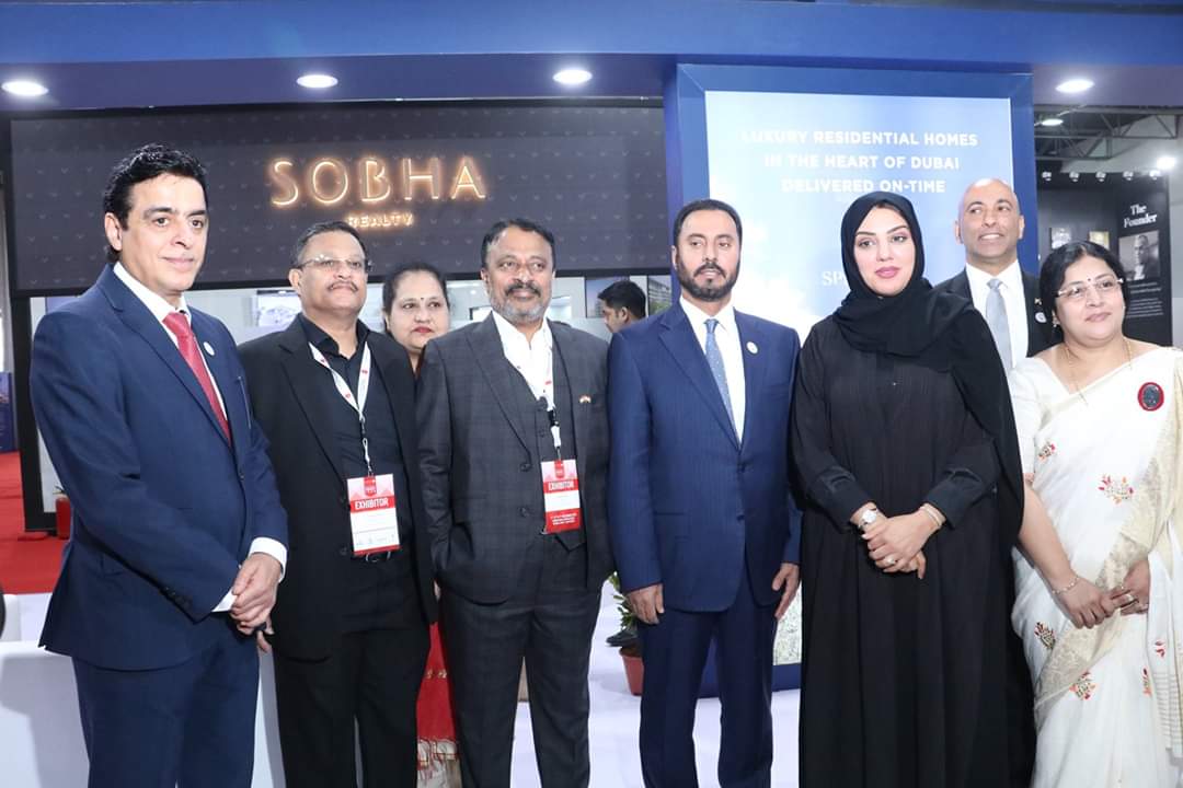 H.E. Majida Ali Rashid, H.E. Mohamed Saleh Ahmed AlJalah Al Teneiji, H.E. Salem Almoosa visting various Property Exhibition Booths at the Dubai Property Show in Mumbai 😊

<a href="/Land_Department/">دائرة الأراضي والأملاك في دبي</a> <a href="/falconcitydubai/">Falconcity of Wonders</a> #Uae #Dubai #Mumbai #India #Realestate  #Investment #DPSMumbai2018