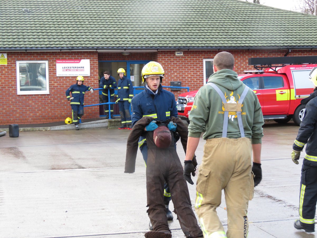 LeicsFireRescue's tweet photo. Last week @TeamGB mens 4x100m medley relay team, including @adam_peaty joined us for a team building and training day with a difference. Well done TeamGB, we hope you enjoyed it as much as we did!👍  #TrainingWithADifference #TeamWork #LFRSvsSwim https://t.co/VYF4Vtp4bD