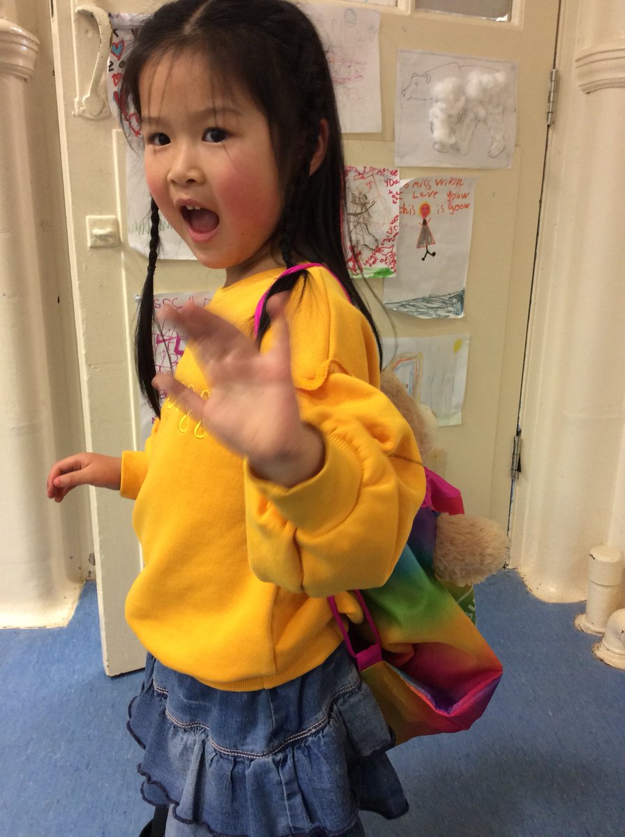 EltonEyfs's tweet image. Congratulations to our Star of the week... so excited to have time with Ted! Happy weekend everyone💕#artstar #funtolearn #everywherebear