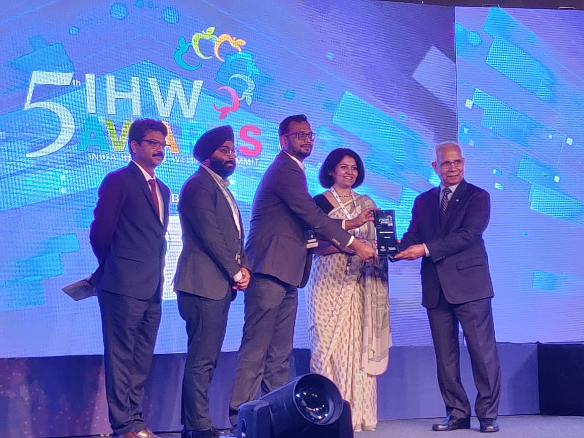 ihwsummit's tweet photo. Burst of applause for Aayuv Technologies for winning the honour of 'Health Workplace Brand' in the Silver category that made a difference to health at workplace.
#IHWSummit #AayuvTechnologies @ekincaredotcom #IHWAwards #HealthWorkPlace #Health https://t.co/FUldiqkGhy