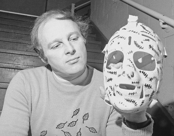 Wow, do I feel old...happy 78th birthday to the one and only Gerry Cheevers!  Cheesy\s iconic mask!  