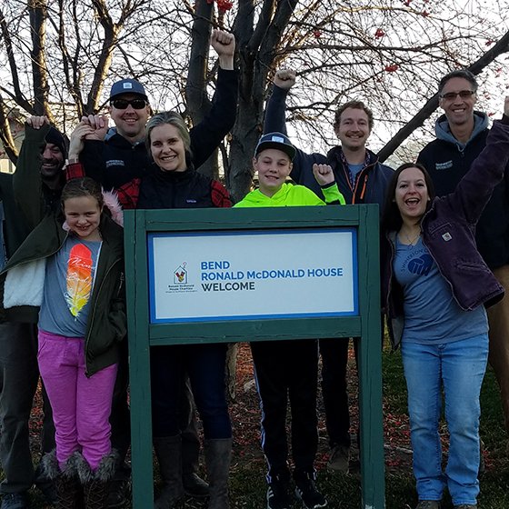 SOLVenergyteam's tweet photo. Today is the last day of Swinerton's #FallGiving campaign and the most successful ever for SRE & SOLV. Check out some photos of our teams in action over the past month. #SREcares https://t.co/ZwvVzNYoRd