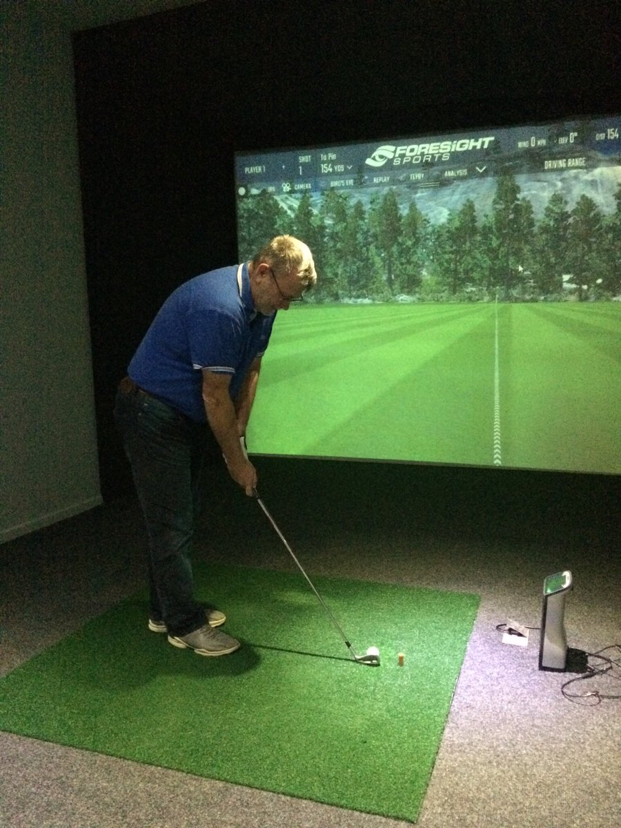 craigpgolf's tweet photo. Xmas 🎁 ideas tuition packages available indoor with @ForesightEurope Quad or outdoor @nuneatongolf with me 😉 👍#improve19 https://t.co/Lr9U1nzwwA