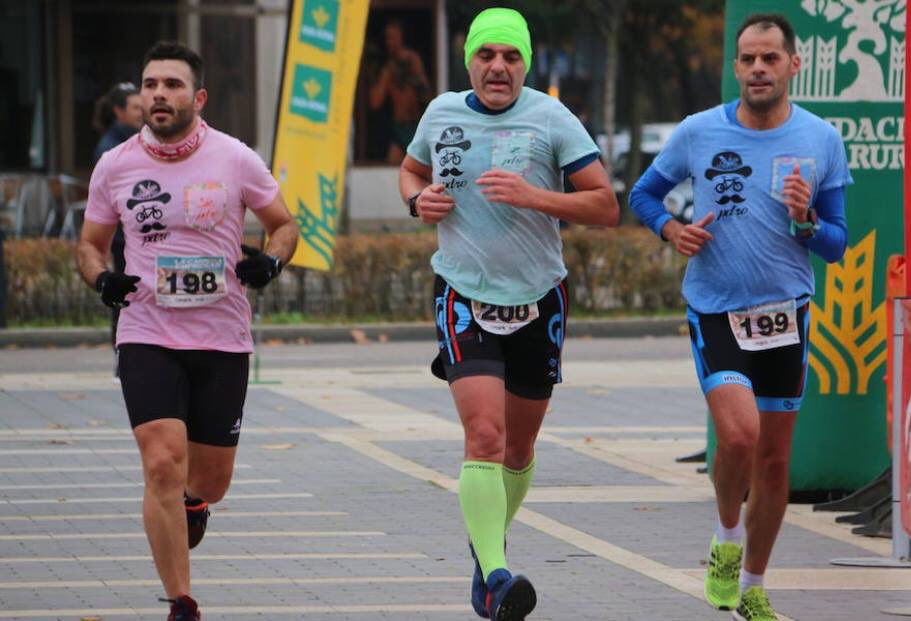Tri_Intell_Int's tweet photo. I Carrera de las Empresas Leonesas. Representando a Pdro Peluquería los tra disfrutones, Jesús Mari, Pedro Eduardo y @JavierdelAmo . Novenos por equipos de 3 masculino. #intelligentintervalinstax #instax https://t.co/sEinSOZU3i