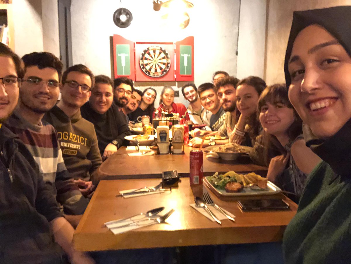 bouncompec's tweet photo. Compec'18-19 Yönetim gururla sunar... İyi ki doğdun Berkay 😂💙 #CompecRocks https://t.co/7JxqXRc9i0