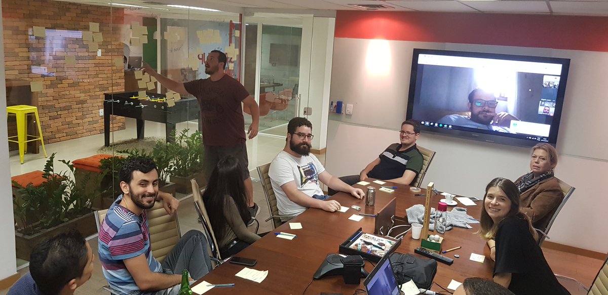 becortex's tweet photo. Primeira retrospectiva Devs (plataforma) + Produto! Pensando em como melhorar a vida do nosso cliente... :) #becortex #SaaS #Growth #growthmindset https://t.co/Jno8Rsi5hO