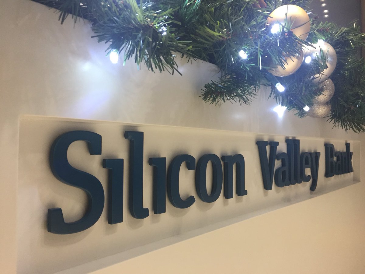 singatwork's tweet image. Congratulations to the wonderful choir at @SVB_Financial UK led by @jdeapperley who performed beautifully today!