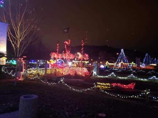 StorybookIsland's tweet photo. Join us this evening for our Christmas Nights Of Light! Gates open at 5:30pm and we have live reindeer and Santa https://t.co/WvskzXOfJD