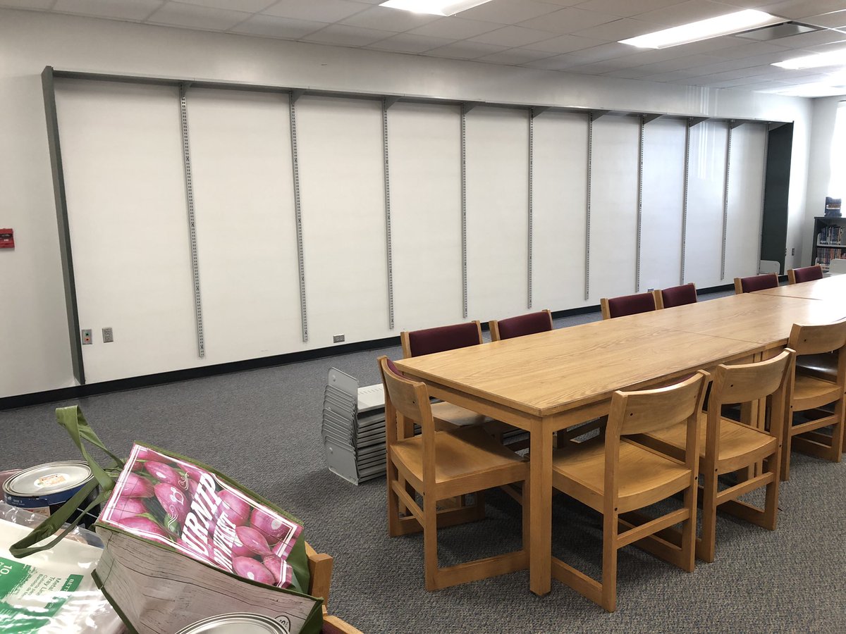 LibraryDaniels's tweet photo. From start to finish, the painting STEAM Lab project is done! Chalkboard, Whiteboard, and green green walls. Now to pray all the grants I wrote come through ๐ค๐ป๐๐ป๐๐ปโค๏ธ #hubofschool #STEAM #getedfunding #library #mediacenter #libraryrennovation @WilliamsIBMYP https://t.co/KcHwca9Crn