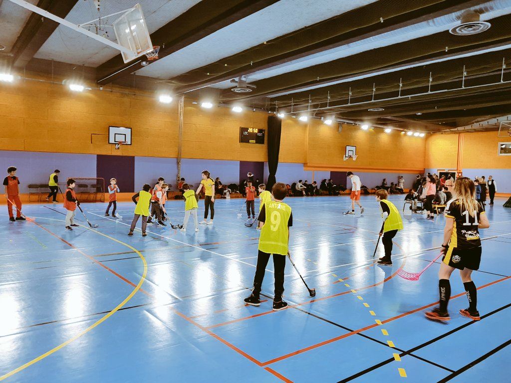 Avec <a href="/PanamUnited/">Panam United Floorball</a> ce soir à la nuit du sport au gymnase Gauguin #Paris9.
Nos championnes de France de Floorball nous font découvrir leur sport avec les scolaires.
#TELETHON2018 #Circo7501