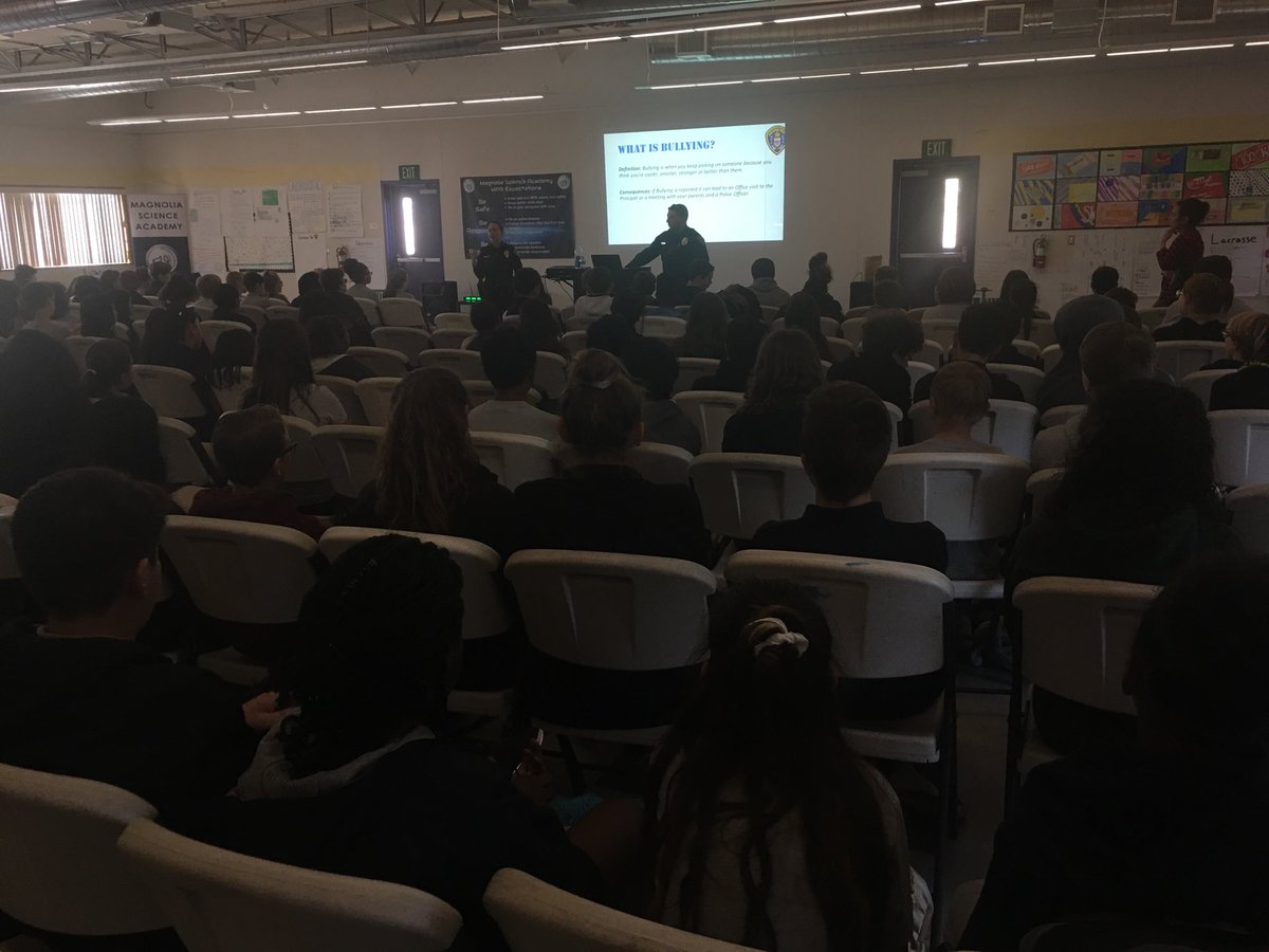mr_serce's tweet photo. Big thanks to officers from @SanDiegoPD for their safety presentation to our students. Their presentation included #cyberbullying awareness, school threats , online safety, #SeeSomethingSaySomething and https://t.co/9CkWMTeRmP #msasdonaroll #ThisIsTheWizardWay https://t.co/Wz3h2ofBmL
