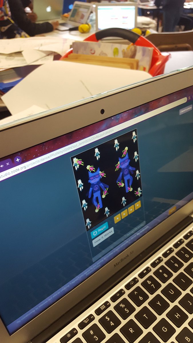 mrstolberg's tweet photo. Wow, some very interesting things are being done this hour of code. #bvhoc18 #wearegrandview https://t.co/29TZF3NLOA
