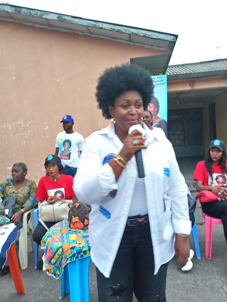 tshomba_colette's tweet photo. Après la salle Fall bob, Colette Tshomba Ntundu candidate n*344 aux élections législatives à #FUNA s'est directement rendu au quartier #Adula dans la même commune de Bandalungwa. Un seul message votez 344 à la FUNA et le n*13 à la présidentielle @ramazanishadari https://t.co/VFfJCkkNRV