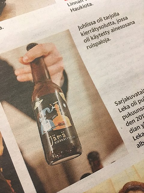 MiguellPink's tweet photo. Jämä quality #CraftBeer at #Linnanjuhlat2018 and #HelsinginSanomat #RecycledBeer #OfficialBeer #hsfi #linnanjuhlat #design #PinkAgency https://t.co/4pPmbAee5C https://t.co/fZpdvq092I