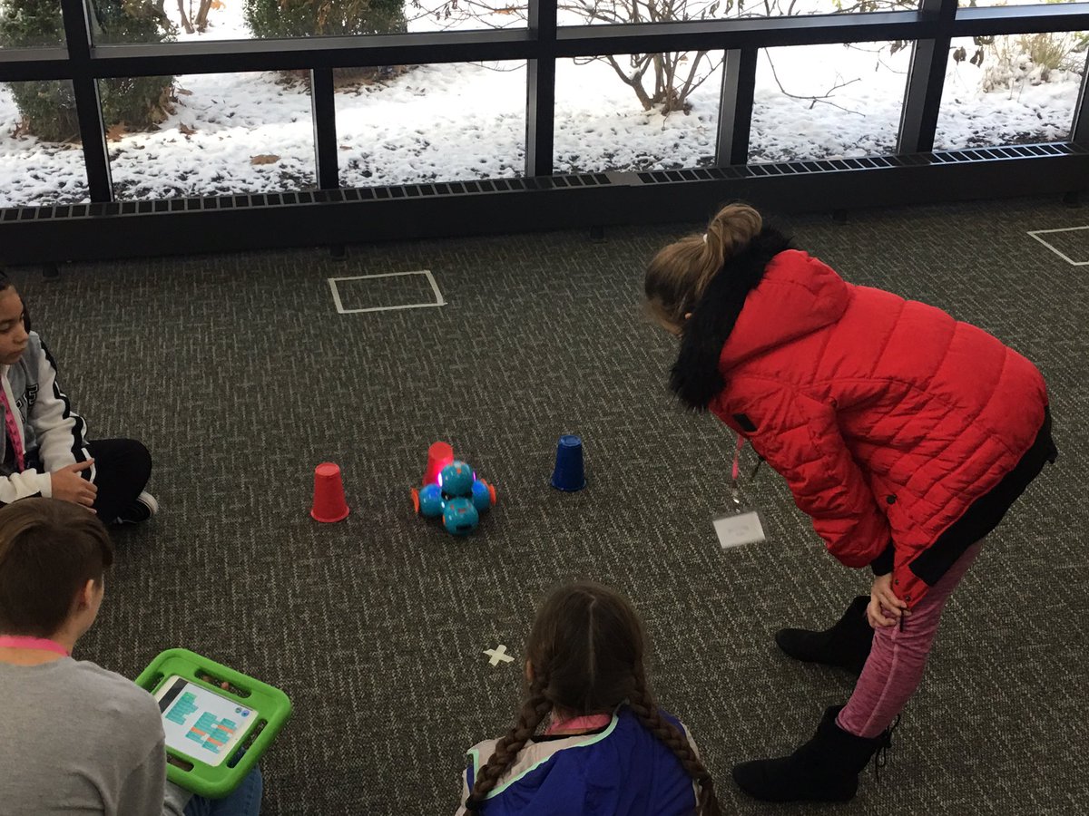 DoerschukPLTW's tweet image. The excitement of programming “Ralph” to push the cup into the box is overflowing with these girls! #CSCodeGirls2018 #wonderrobots #GirlsInSTEM