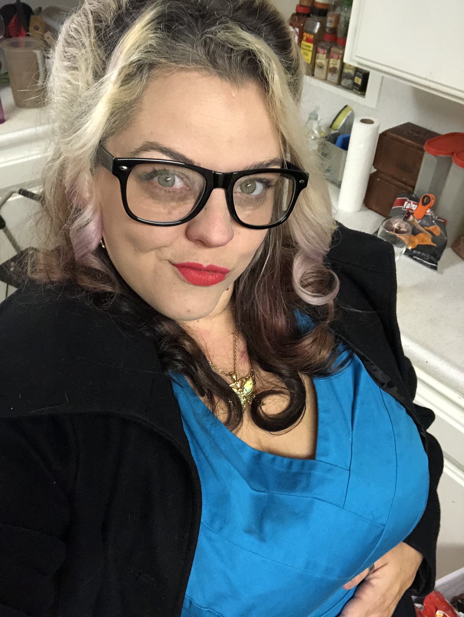 Devilyn Redd on X: Is it weird that sometimes I wish I had a stigmatism so  I could wear these awe some glasses all the time? t.coOqJsSJE3M3   X