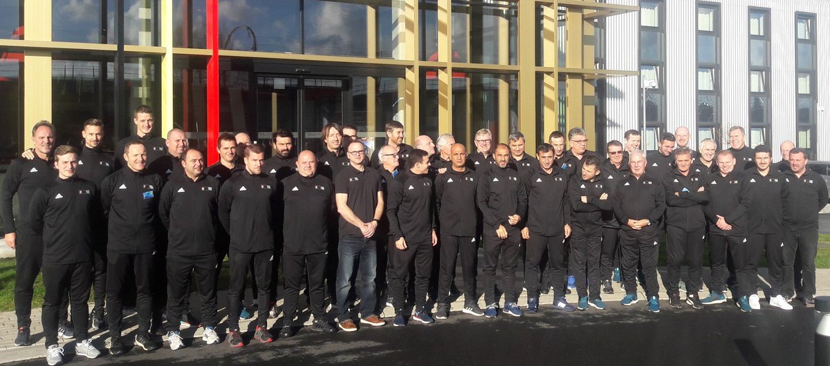 RoyalBelgianFA's tweet photo. 👨🎓 #UEFAStudyGroup ⚽️
🇨🇾🇲🇰🇬🇧🇱🇹🇸🇲🇧🇪 @UEFA
ℹ️ https://t.co/VBagAU355M
ℹ️ https://t.co/SQ5u6gBBWj https://t.co/EOgIP63fD0
