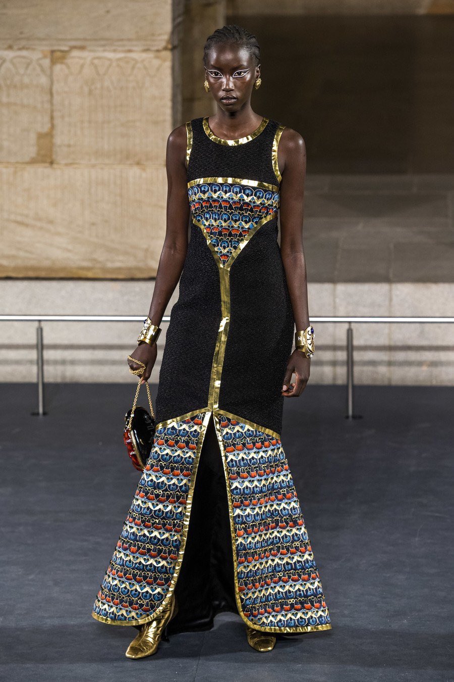 Chanel Pre-Fall 2019 Collection  Egypt fashion, Egyptian fashion, Fashion