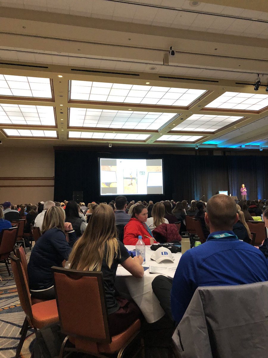GloryTpa's tweet photo. Day 2 for me at the #NFCA2018 AWESOME CONVENTION!! https://t.co/fOftfjEX6s