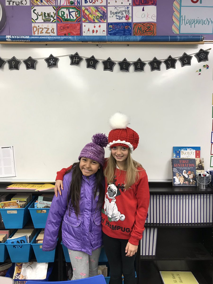 MsMoran14's tweet photo. It’s an awesome Friday when you are wearing a beanie you grandma made for you!! #pennpanthers https://t.co/Ia0daVNIdy
