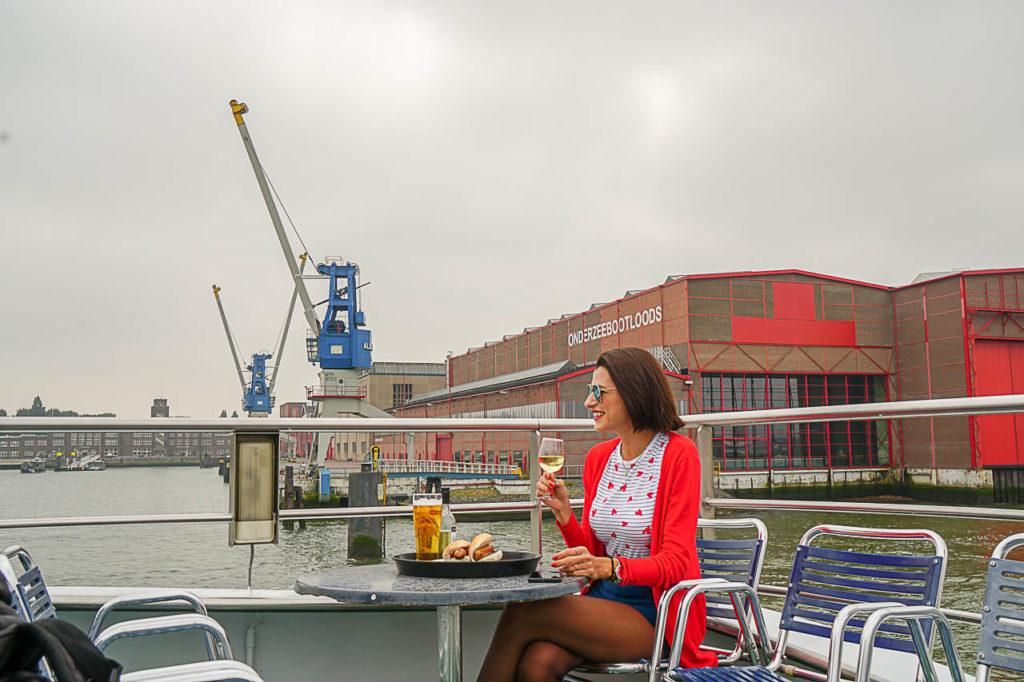 LoveandRoad's tweet photo. Discover Rotterdam by Water! 
The best Rotterdam boat tours, maritime museum, water activities and the World Port Days.
Find out all the #traveltips and where to stay here> https://t.co/kLpo1c0fs4 via @LoveandRoad 
#LoveRotterdam #RotterdamGuide @LoveRotterdam @visitholland https://t.co/QfFcuA9X1p