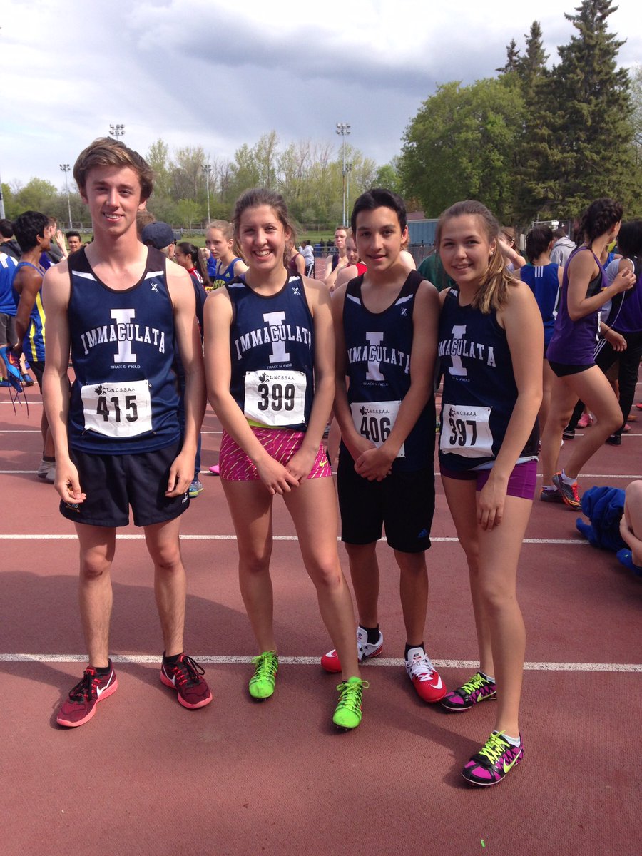 debsimo1's tweet photo. Very proud to hear that Chloe made the St FX track team in her 1st year. MAC track is proud of our alumni and looking forward to following her season. She was &amp; is a great role model for our current team members. #whymac #mactrack @ImmaculataOCSB @OttawaLionsTFC https://t.co/1q6caoIq1J
