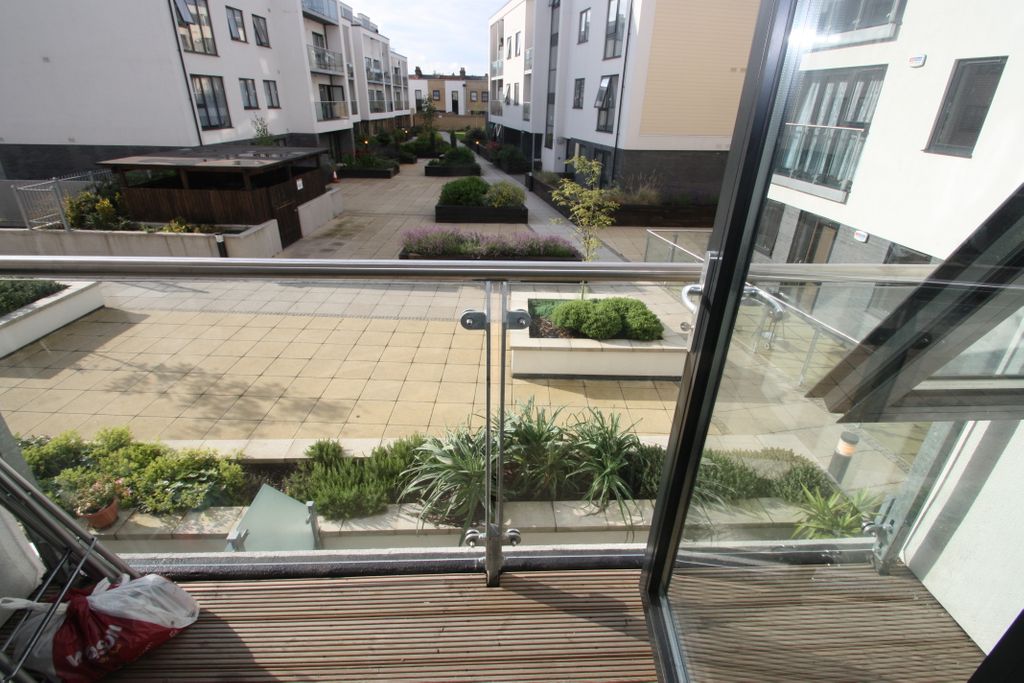 New Property:  Large 1 bedroom | at the heart of Walthamstow |short walk from the Town Centre | luxury fittings | eco-technology | Available from the 18th December | #newproperties #property #apartmenthunting