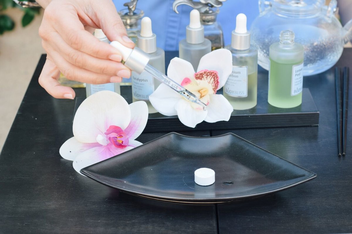 When it comes to poolside pampering, precision is key.
bit.ly/2vG0dOX