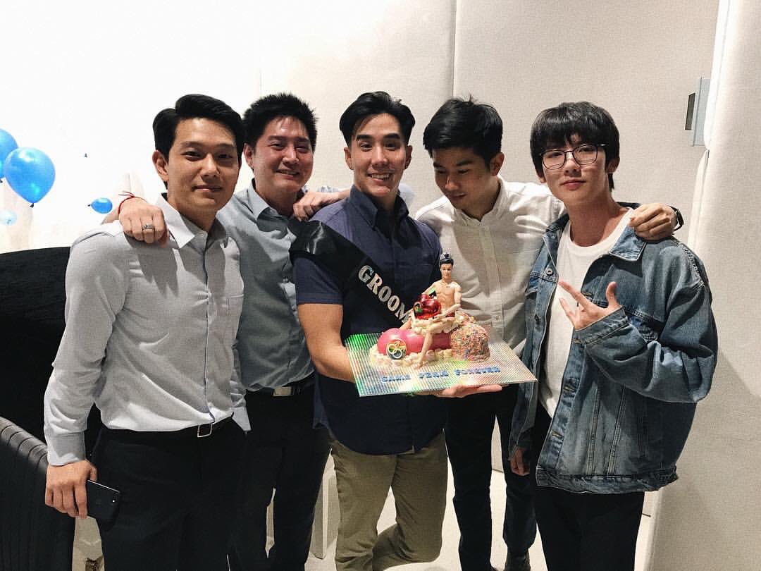 seeme55555's tweet photo. แซ่บทั้งเค้กแซ่บทั้งชุดเลย โอ๊ยไๆๆๆๆๆชอบไม่หยุด https://t.co/9ZuzgoIm3t