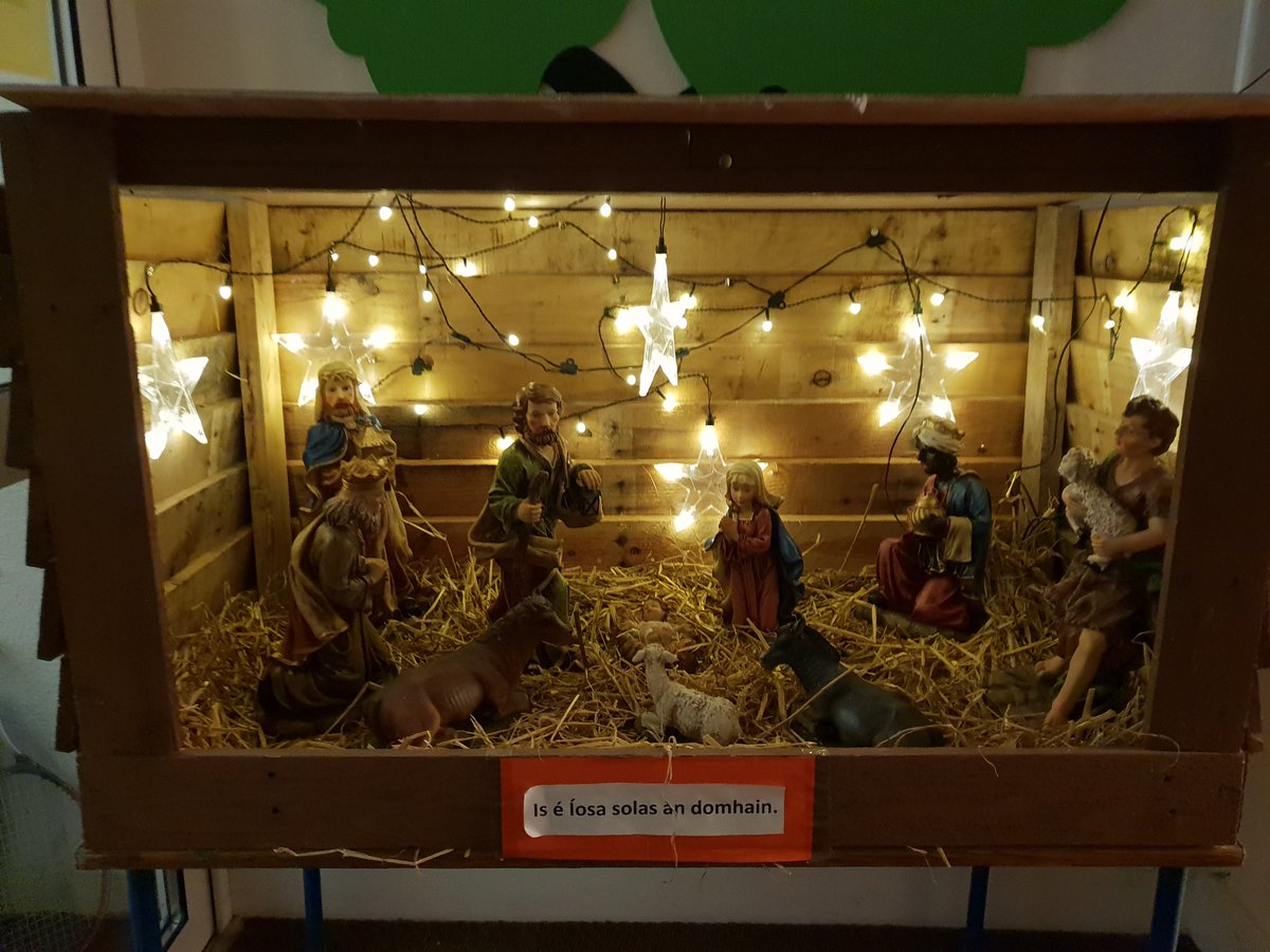 Tá an Nollaig buailte linn anseo i Scoil Naomh Ciarán! 🌲🎅🤶