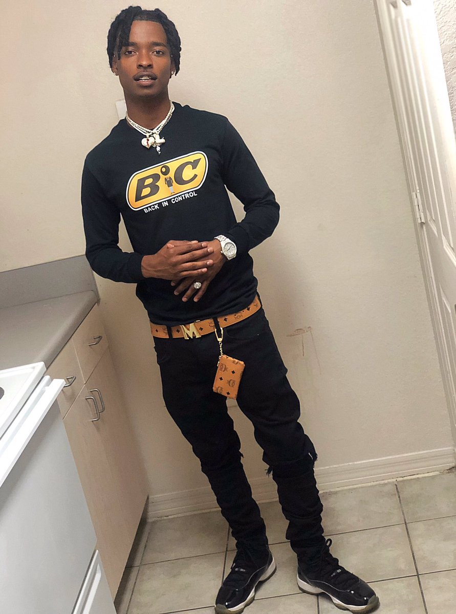 yuunglyd_'s tweet image. I Got On My Grind No More Stressing #BackInControl ⚠️