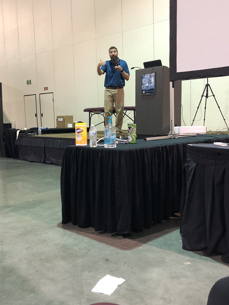 AliMosierDPT's tweet image. Listening to @jeffmooredpt talk to us about changes that need to be made in healthcare has me all kinds of fired up to be in this profession! Things are falling into place! #southcollegedpt #dptin2