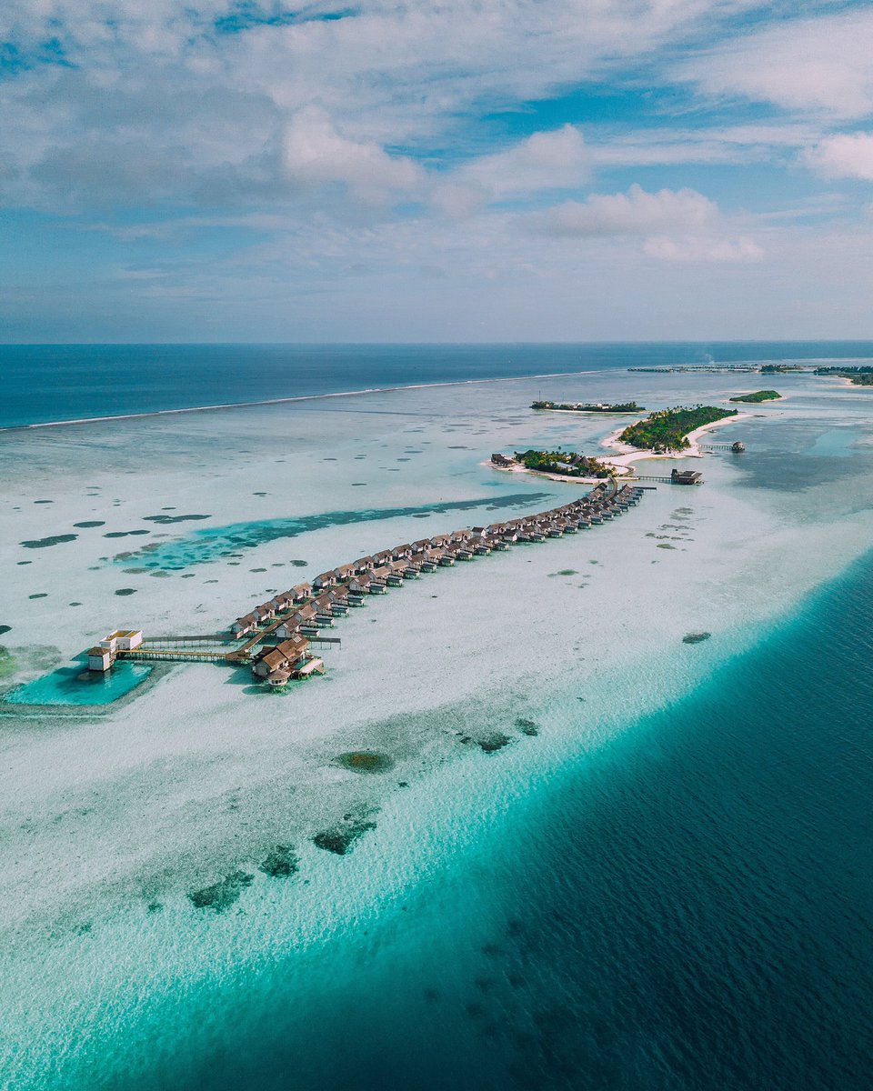 🇬🇧Truly a paradise view at @ozenmaadhoo, Maldives. Isn’t it incredible? 

🇪🇸 Paraíso a la vista en @ozenmaadhoo; Maldivas, no es increíble? 

#OzenMadhoo #Paradise #Maldives