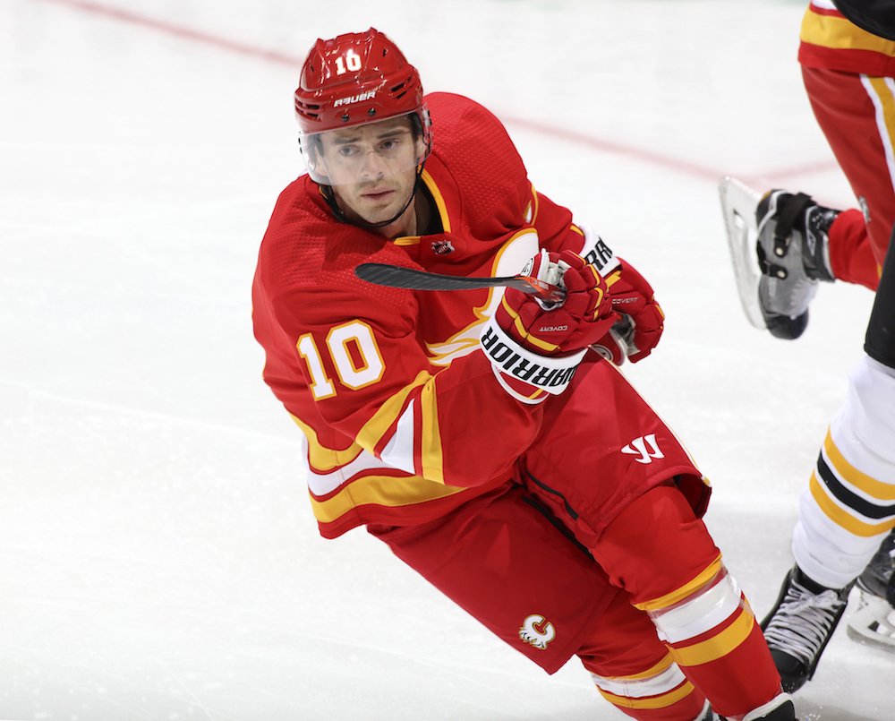 USPORTSca's tweet photo. “My route was definitely a lot harder, so I appreciate this a lot more.”

@MatthewCoyte16 on @DerekAllenRyan's journey from the @BearsandPandas 🏒 ➡️ @NHL
 
Derek Ryan : le parcours continue 💪

🔗 EN: https://t.co/VG9Ge6cNfF // 🔗 FR: https://t.co/OZHzoKFWPS https://t.co/cv2N5Z5zkI