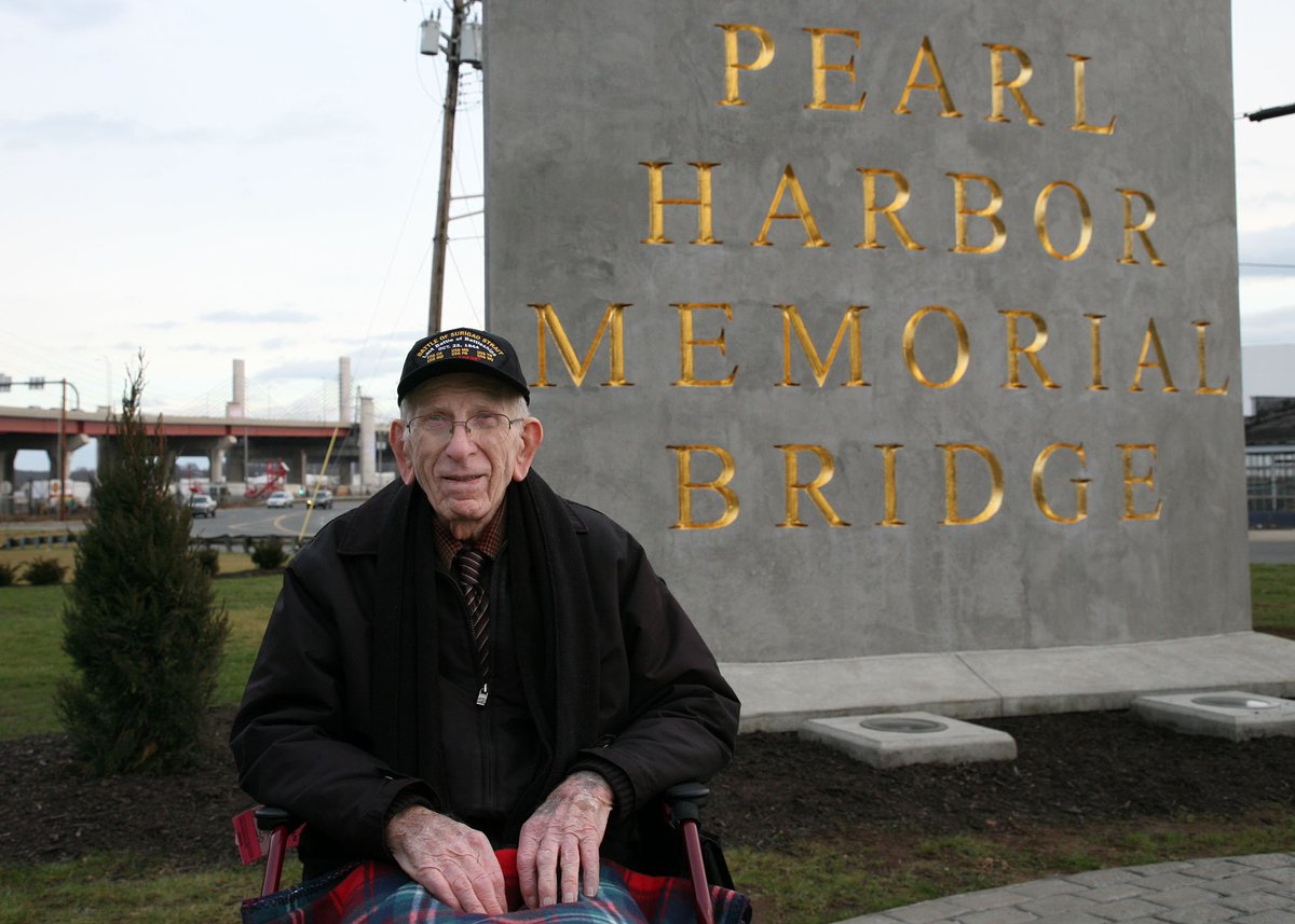 QBridgeProgram's tweet image. Yesterday, we were honored to have Pearl Harbor survivor Floyd Welch join us for a dedication ceremony at the new Pearl Harbor Memorial Park. Today, 77 years after the attack, let us reflect all who served our country and take a moment for those who never returned. #neverforget