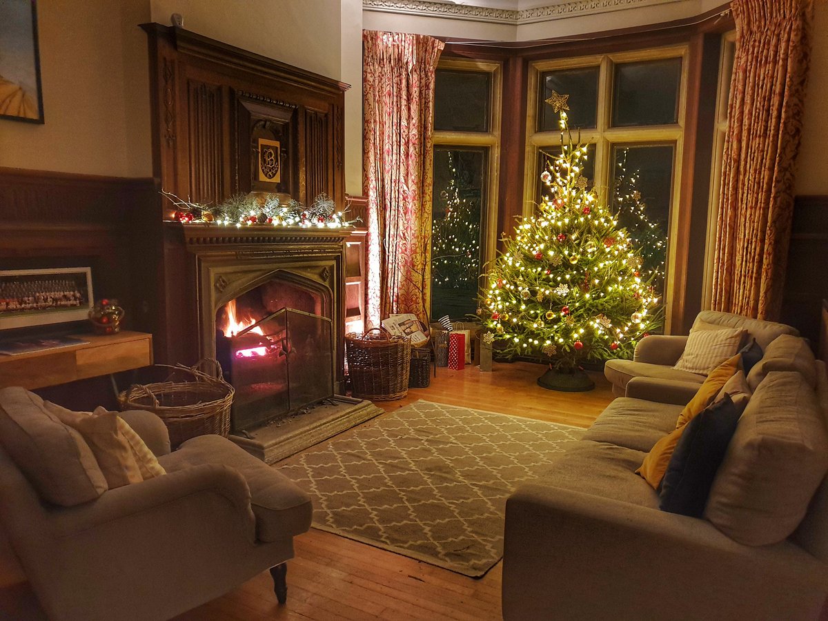 Brambletweet's tweet photo. A very festive Brambletye this evening. Looking forward to the Boarders' Christmas Feast and carols around the Christmas tree. #Christmas #boarding #WorkHardPlayHard https://t.co/To8AYAkseP