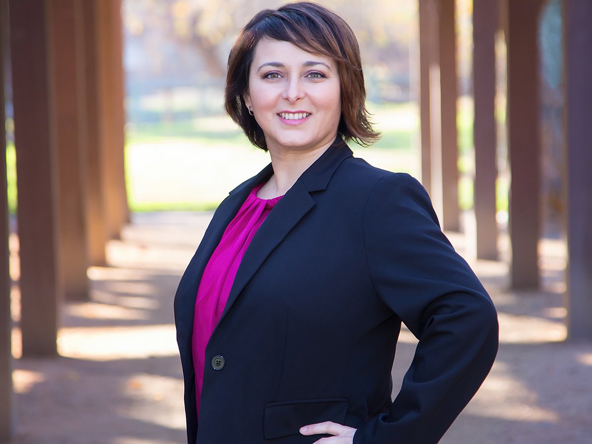 UAZNursing's tweet photo. Mayor of La Puente, CA, nursing professor, pediatric nurse, and @UofA #Nursing alumna. Catch up with @violetlewis in this engaging profile: https://t.co/pPJ57hLC6g https://t.co/9NjCjpgMdn