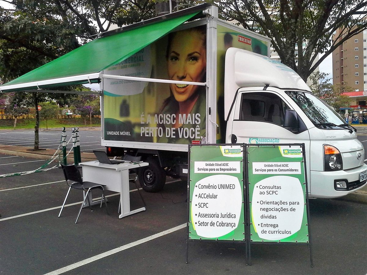 aciscsaocarlos's tweet photo. A Unidade Móvel da #ACISC estará na Praça do Mercado, nas próximas semanas de 10 a 14 e de 17 a 21 de dezembro, das 13h às 17h, para atender #consumidores com #dívidas no comércio. ➡️ Saiba mais: https://t.co/PDFlLBtosQ
✅ O atendimento é gratuito! 😃 https://t.co/Vf4BkhggJV