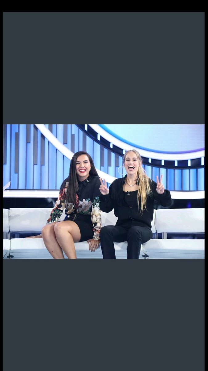 _Viki10_'s tweet photo. Quiero ver ya el recuetro de estas dos diosas y las fiestas que se echarán 
Que se quieren más tio😍
VIVA MARTIA 
@mariaot2018 
@martaot2018 
#martia 
#MartaSango 
#mariaot https://t.co/FpeACTptvo
