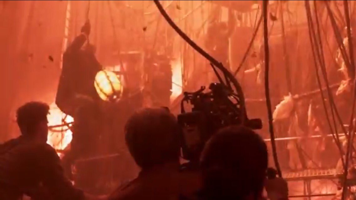 Tomahawk_Kid's tweet photo. #bts #moviemaking #MortalEngines #MortalEnginesMovie #vfx https://t.co/oXF04Qbav2