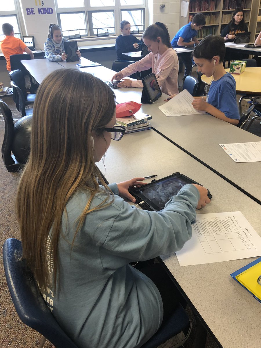 MrsFirstPage's tweet photo. Playing musical chairs to find a peers iPad. Next- previewing and assessing the Clips soundtrack project. #winfield34 https://t.co/YikVVt0cJP