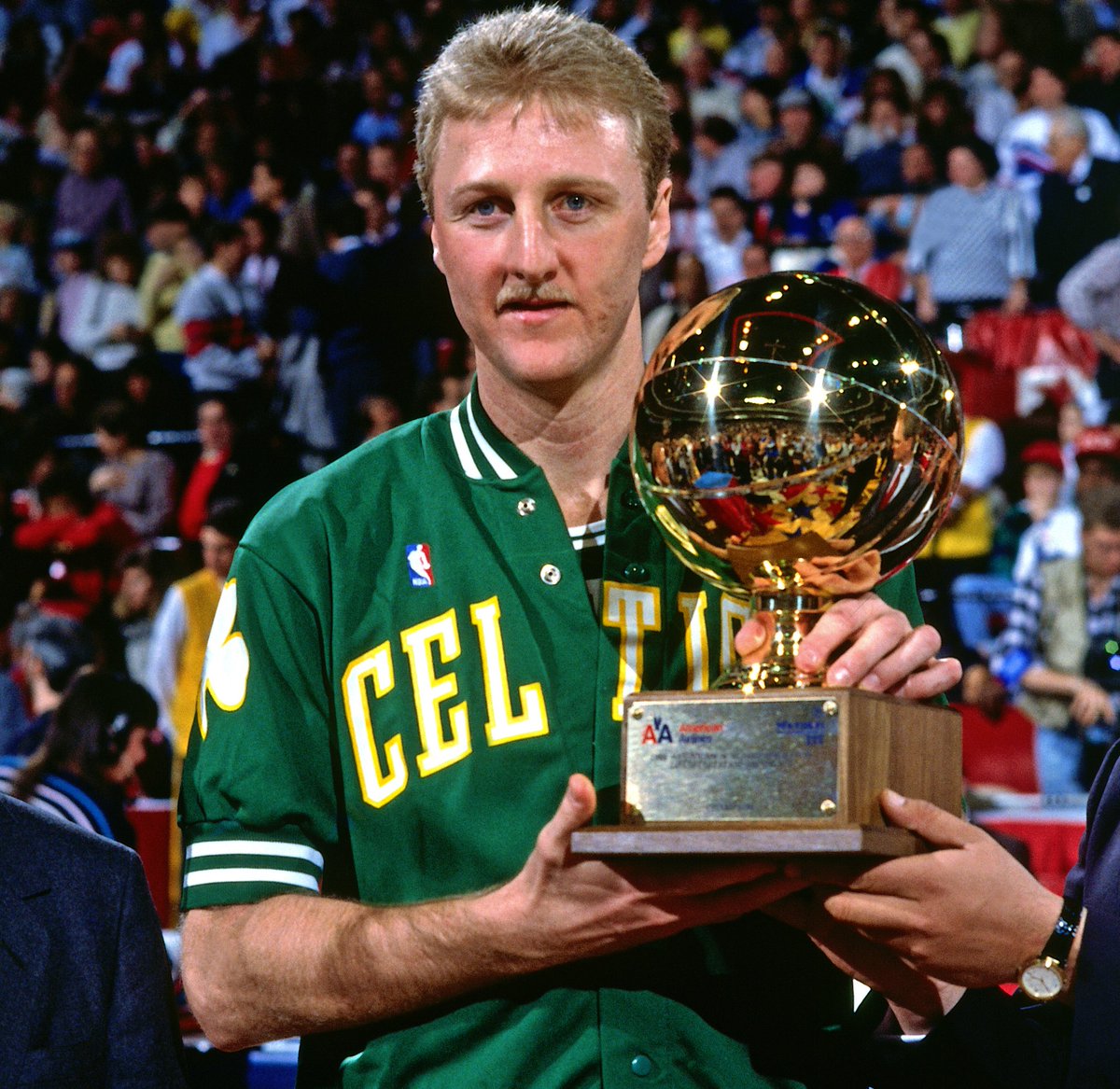 Cuántos puntos promediaría Larry Bird ahora