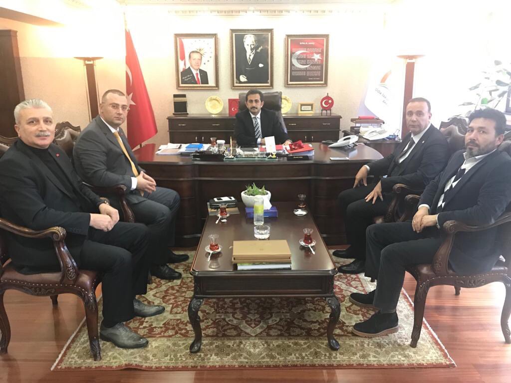 osman_oren's tweet photo. Tarım ve orman bakan yrd.Sayın Mustafa Aksu bey’i ziyaret ettik.İlimizle ilgili çalışmalar İçin iştişare ettik,ilgi ve alakalarından dolayı teşekkür ediyorum. https://t.co/qsnjY5fDg9
