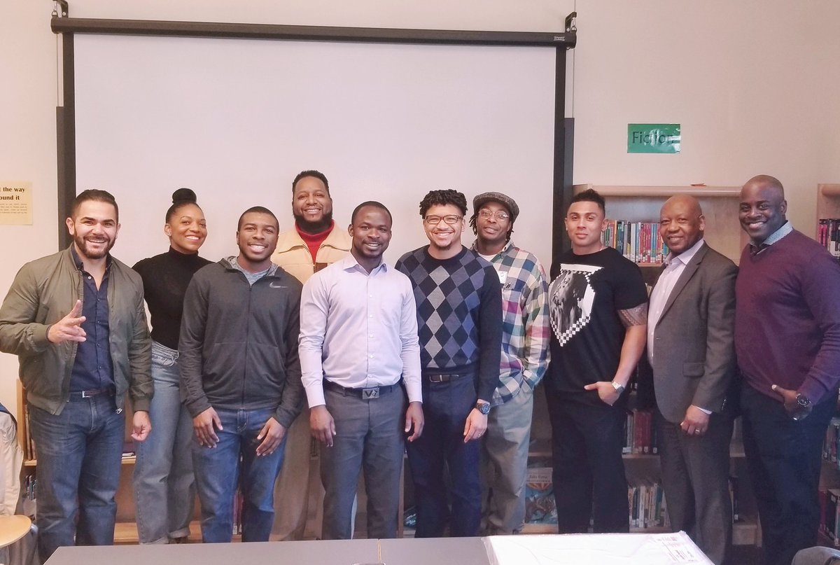 MrMentorSteve's tweet photo. #Seattle is Rising!
Super grateful for the men who answered @seattlecaresmm's call-to-action, to mentor boys at Denny International Middle School.
Multiple gems will shine in the Emerald City.🙏🏾💚
#GroupMentoring #SeattleRising #OurBest #LoveOurChildren #CARESMentoring https://t.co/hxU0Npix3V