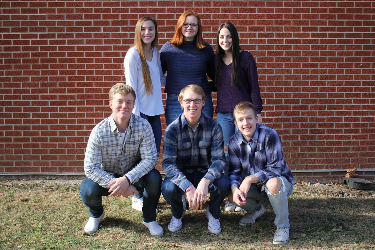 GracieNews's tweet photo. Congrats to our Winter Royalty candidates: Drew Calderwood, Trenten Cole, Reid Walker, Jenna Johnson, Saylor Steele, and Macey Clark! Come see who claims the crown January 11! (Photos by Taylor Burkhardt) https://t.co/11wSqXlBFH
