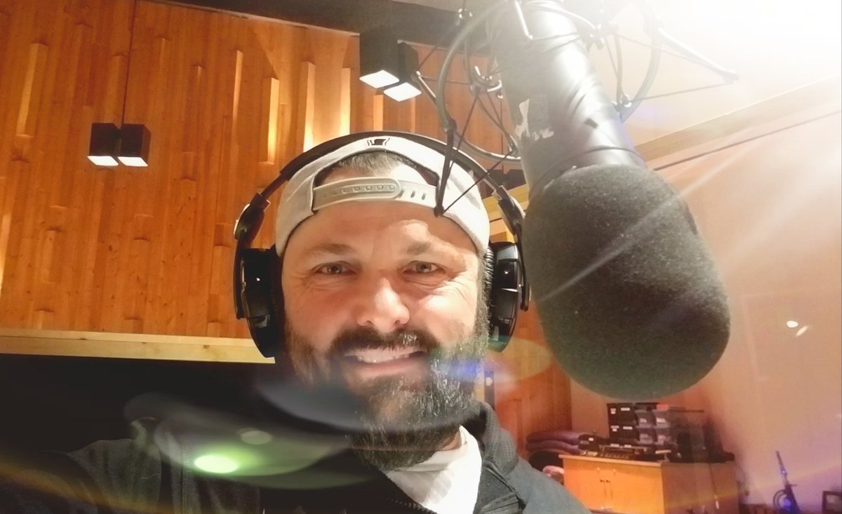 Feels strange to record a preschool show at the famed #LittleMountainSound ...but it is soooooooo damn cool !!!
#acdc #foofighters #metallica #motleycrue #bonjovi #aerosmith #loverboy <a href="/GGRPSound/">GGRP</a>