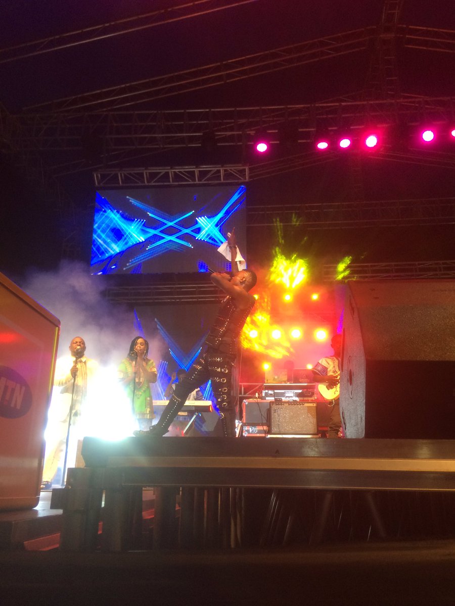 hanzMc_ug's tweet photo. #LegendSababa great performance thou it's just the start @JChameleone @Bell_Lager @babyfaceug @mtnug @nbstv @4Radio4 https://t.co/N4xkYcV8yi