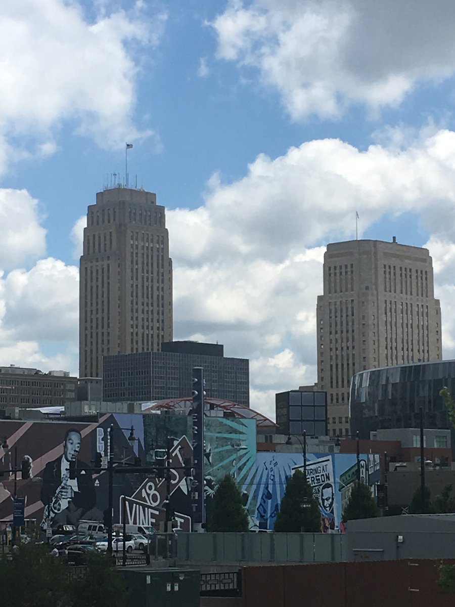 ParkvilleBob's tweet image. What a great morning! Two sessions with @CityofRacine featuring our #SmartCities entrepreneurs and regional leaders followed by two sessions with 50ish #CiscoNetworkAcademy students from Lee&apos;s Summit. The future&apos;s so bright....